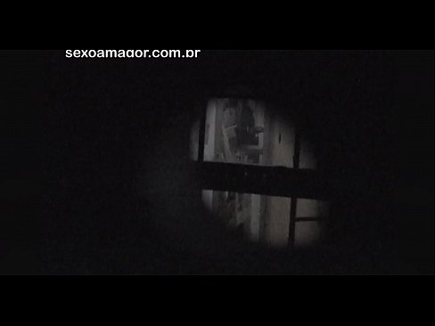 ❤️ Blondie blir hemligt videofilmad av en voyeur från grannskapet gömd bakom ihåliga tegelstenar ❤️❌ Hård porr at us sv.xxxifuck.ru ❤